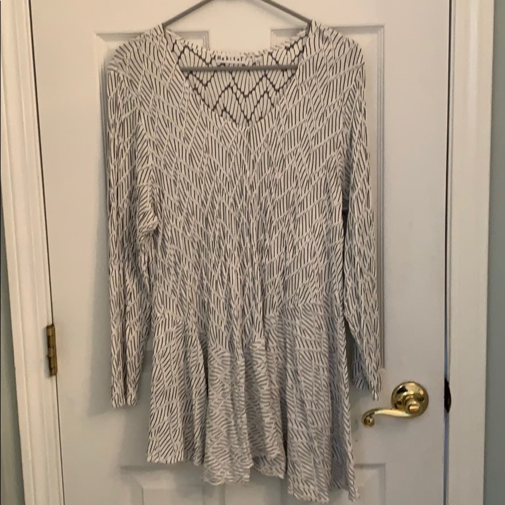 Black and white habitat blouse